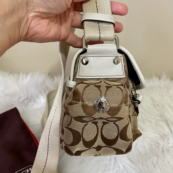 COACH Crossbody🌸 - Picture 6 of 16